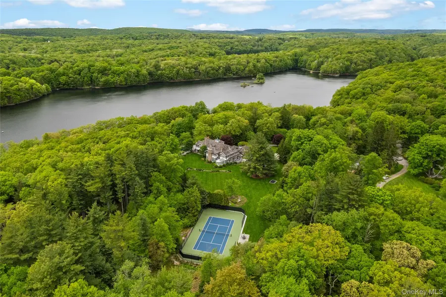 63 Old Mill River RD, Pound Ridge, NY 10576