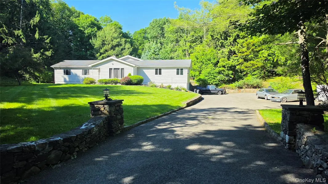54 Allapartus RD, Ossining, NY 10562