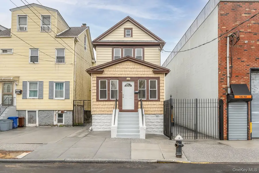 1414 114th ST, College Point, NY 11356