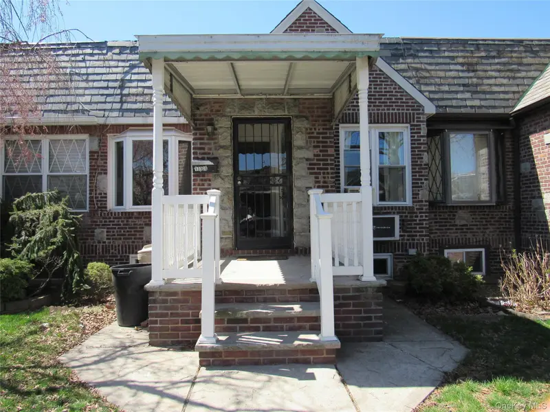 13326 86th ST, Ozone Park, NY 11417