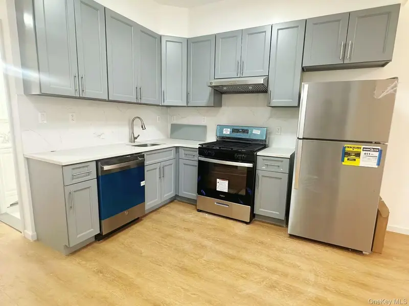 30-87 Steinway ST #2FL, Astoria, NY 11103