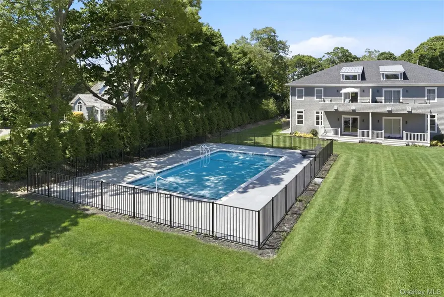 19 Montauk HWY #9, Westhampton, NY 11977