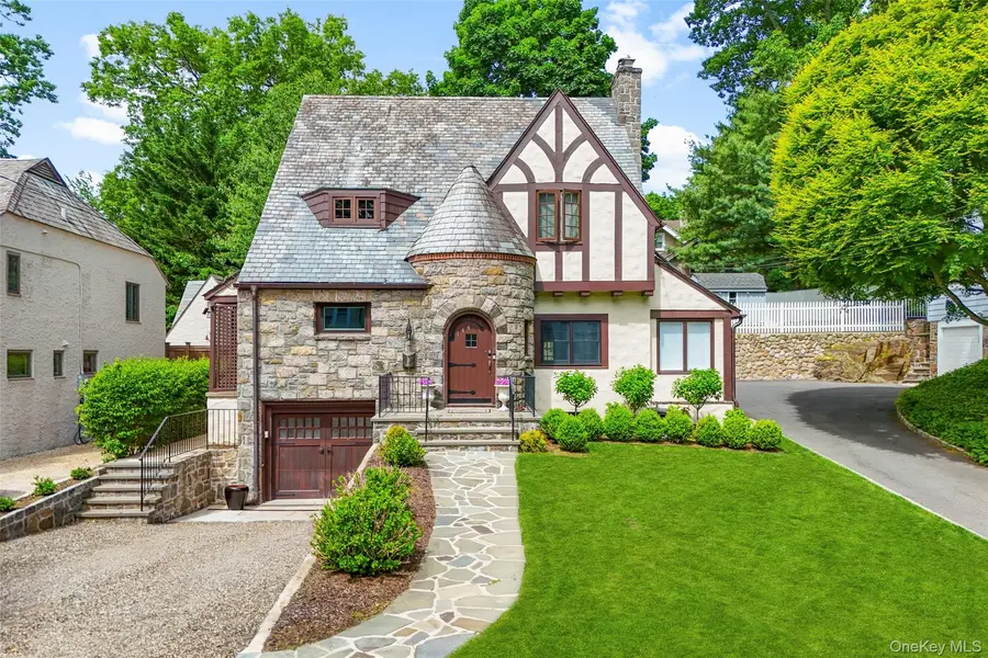 144 Douglas PL, Mount Vernon, NY 10552