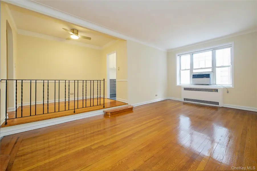 76-36 113th ST #4P, Forest Hills, NY 11375