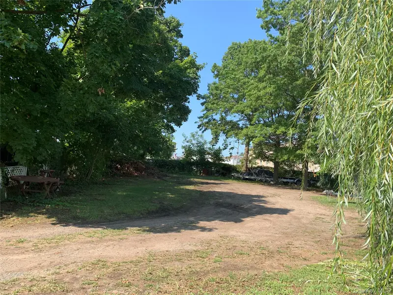 Davenport CT, Howard Beach, NY 11414