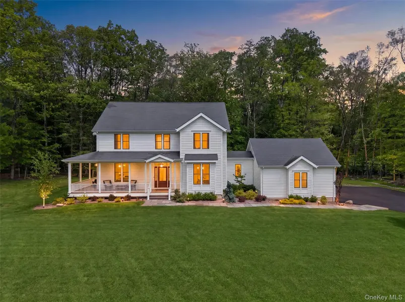 28 Bethlehem RD, New Windsor, NY 12553