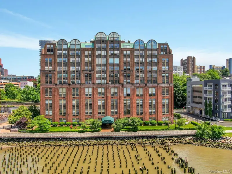 23 Water Grant ST #4I, Yonkers, NY 10701