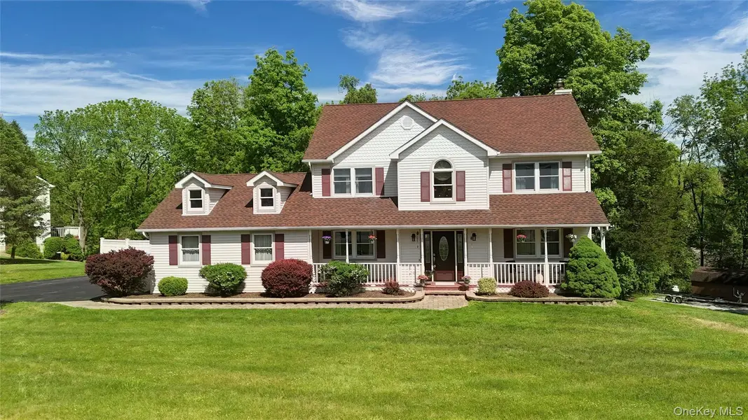 19 Aimee CT, Warwick, NY 10990