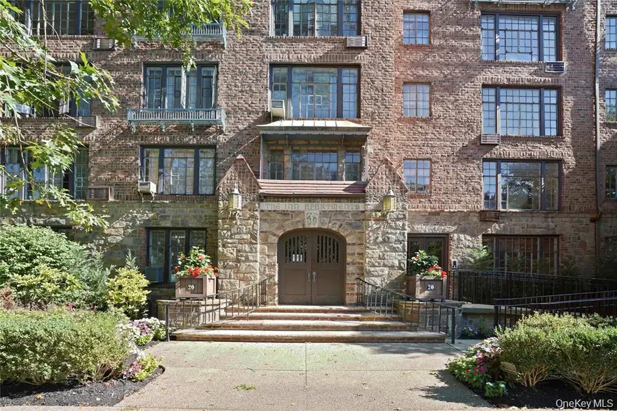 20 Continental AVE #1-G, Forest Hills, NY 11375
