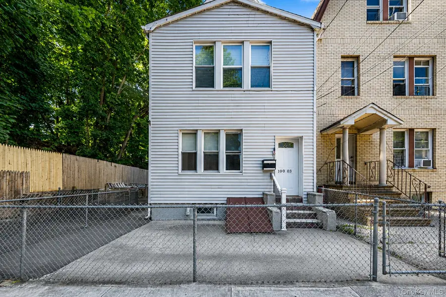 10003 88th AVE, Richmond Hill, NY 11418