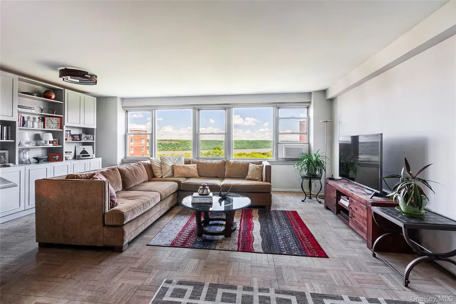 4525 Henry Hudson Pkwy #B1003, Bronx, NY 10471