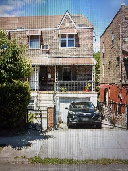 2749 Fish AVE, Bronx, NY 10469
