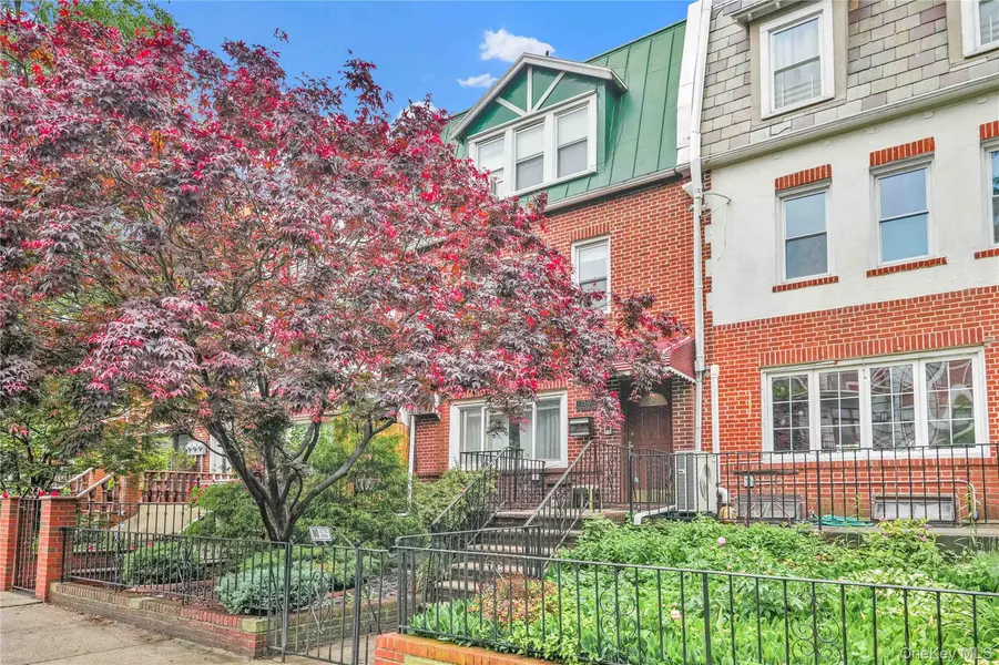 2310 21st AVE, Astoria, NY 11105
