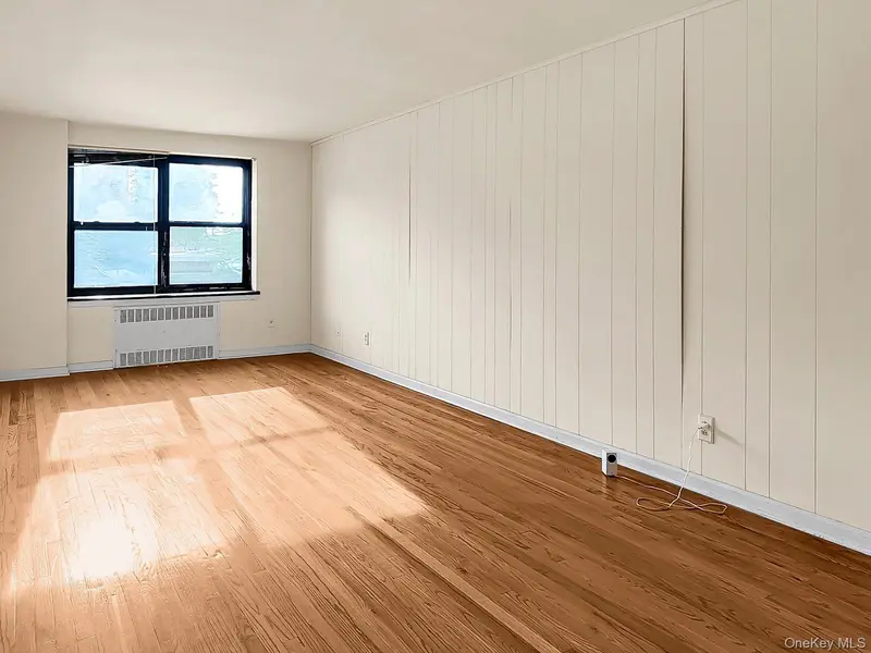 29-08 139th ST #1D, Flushing, NY 11354