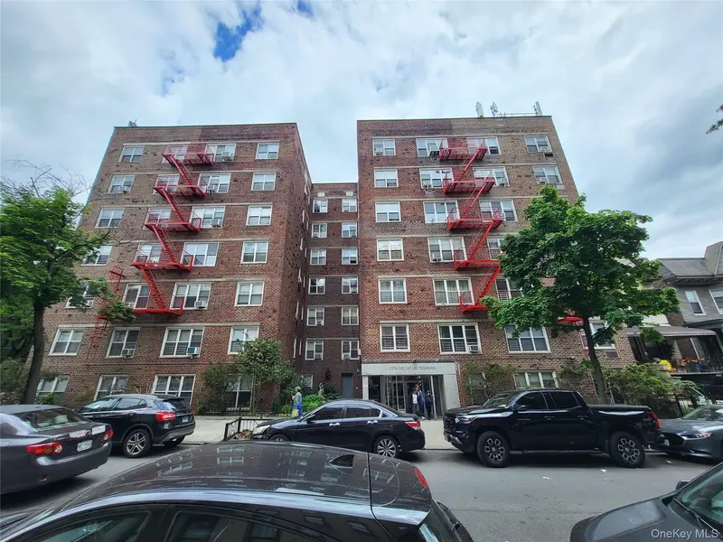 3176 Decatur AVE #6H, Bronx, NY 10467