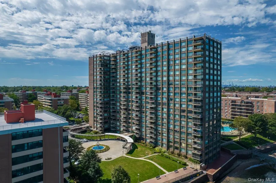 166-25 Powells Cove BLVD #15J, Beechhurst, NY 11357
