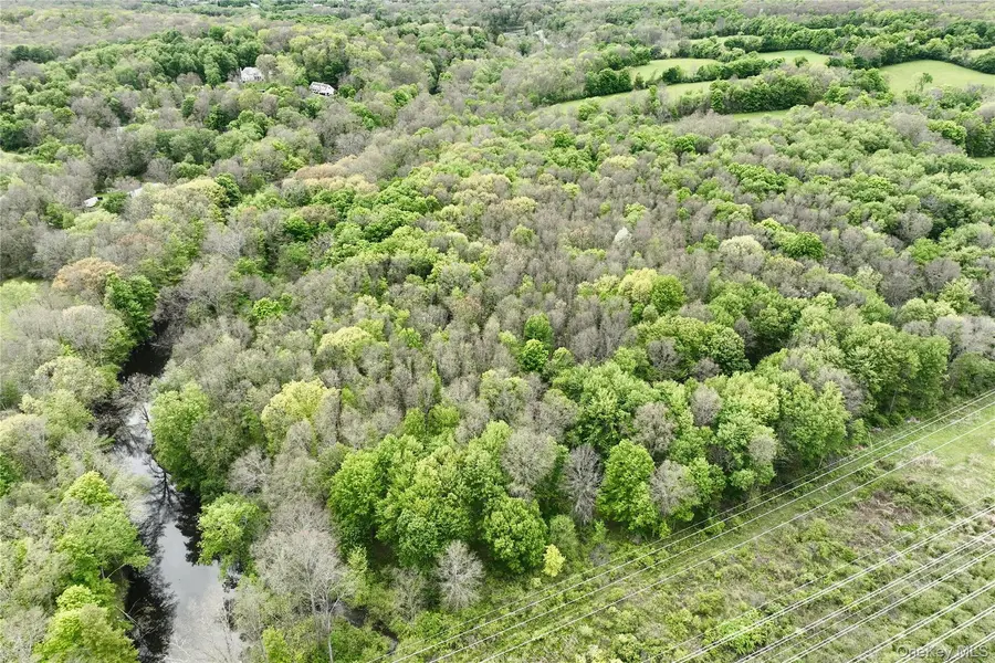 W Twin Arch RD, Campbell Hall, NY 10916