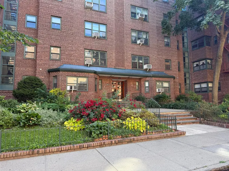 34-21 78th ST #5G, Jackson Heights, NY 11372