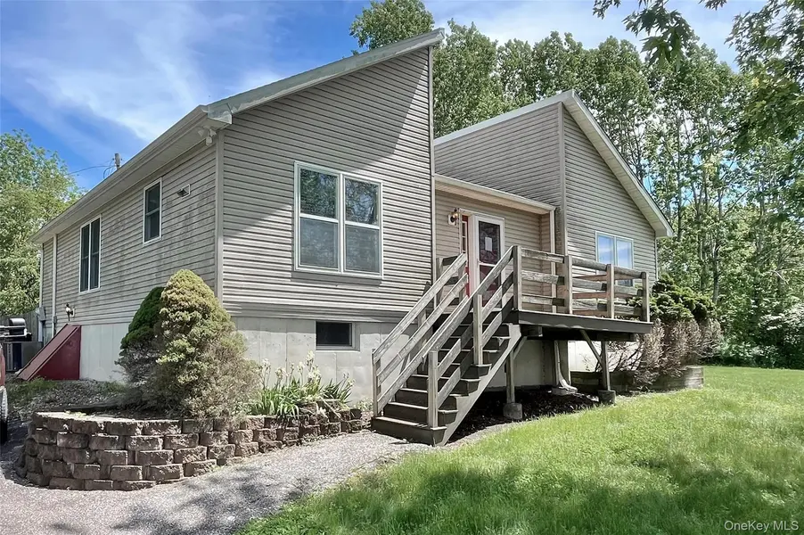 98 Oil City RD, Pine Island, NY 10969