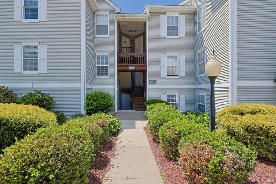 1103 Washington GN, New Windsor, NY 12553