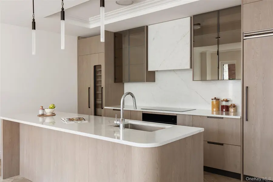 78-29 Austin ST #TH5, Forest Hills, NY 11375