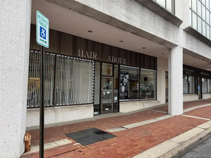 1 School ST #104, Glen Cove, NY 11542