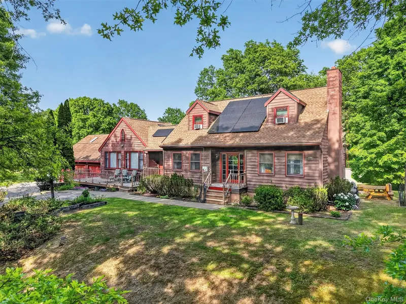 112 Dubois RD, New Paltz, NY 12561
