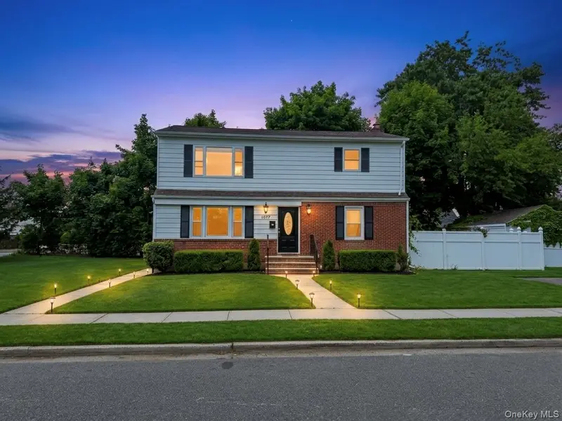 1077 Gerald, Uniondale, NY 11553