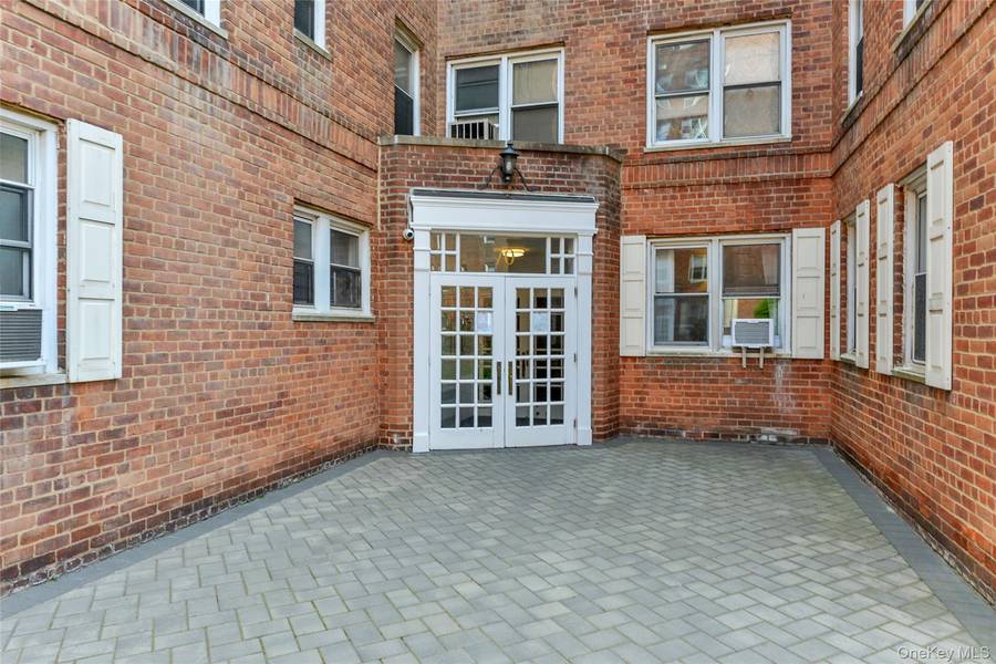 70 Locust AVE #504B, New Rochelle, NY 10801