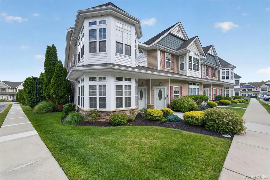 205 Egrets LNDG #205, Carmel, NY 10512
