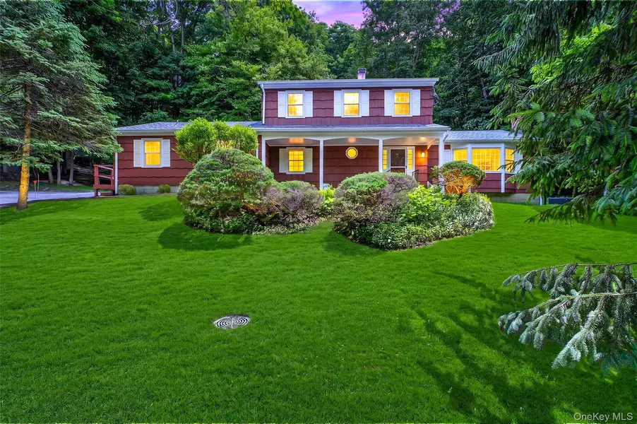 1096 Sunset ST, Yorktown Heights, NY 10598