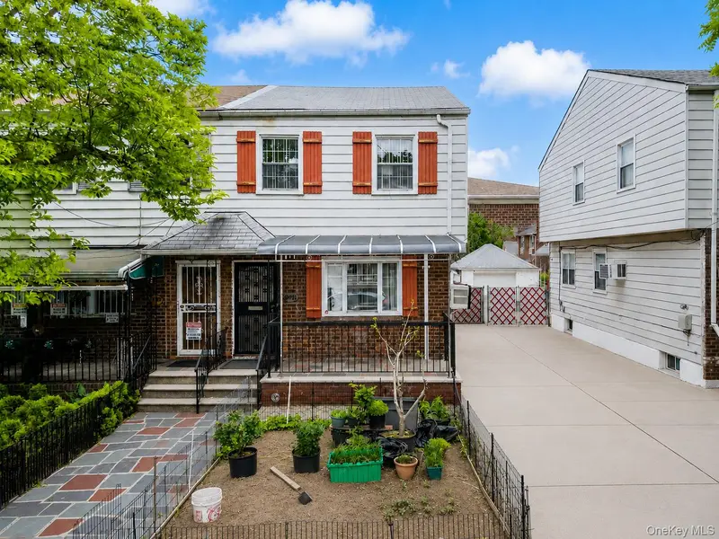 15911 65th AVE, Fresh Meadows, NY 11365
