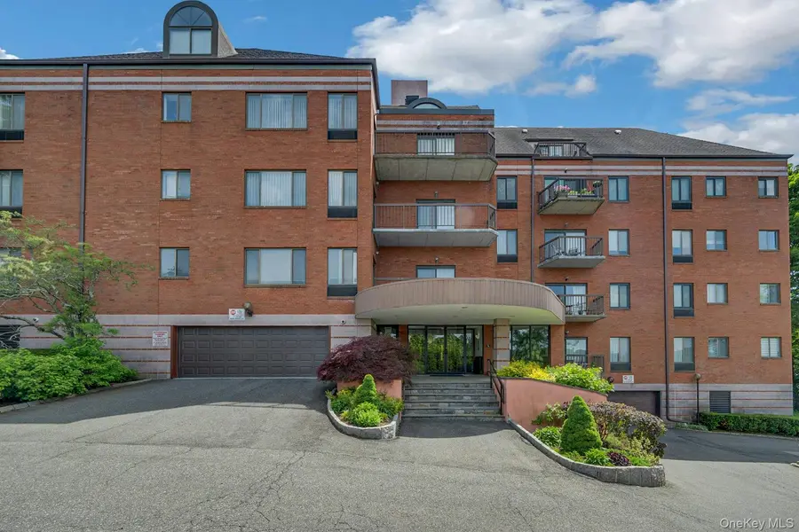 24 Ray PL #1-4, Scarsdale, NY 10583