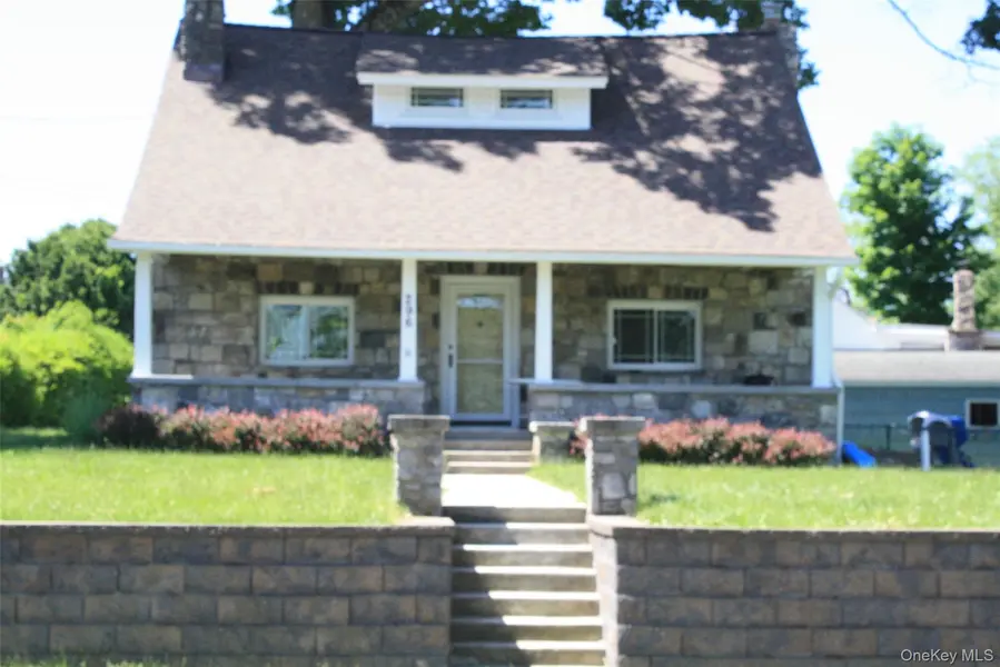 296 Lakeshore DR, Carmel, NY 10512