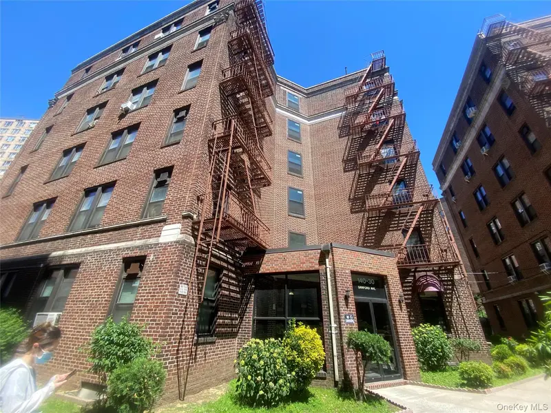 140-30 Sanford AVE #5A, Flushing, NY 11355