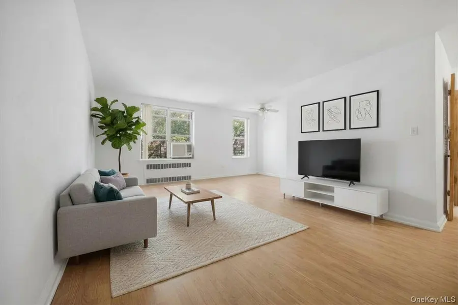 105-24 67 AVE #3D, Forest Hills, NY 11375