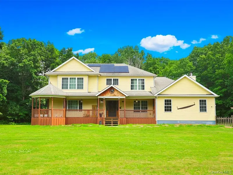 44 Paglia DR, Howells, NY 10932