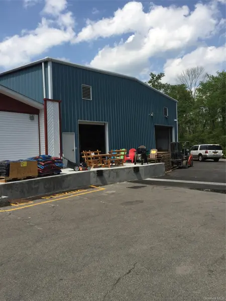 3120 Lexington AVE, Mohegan Lake, NY 10547