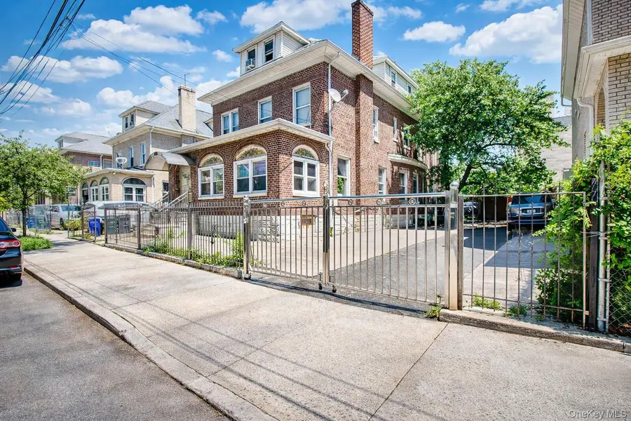 2532 Davidson AVE, Bronx, NY 10468