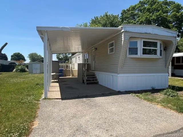 70 Revere DR, Bohemia, NY 11716