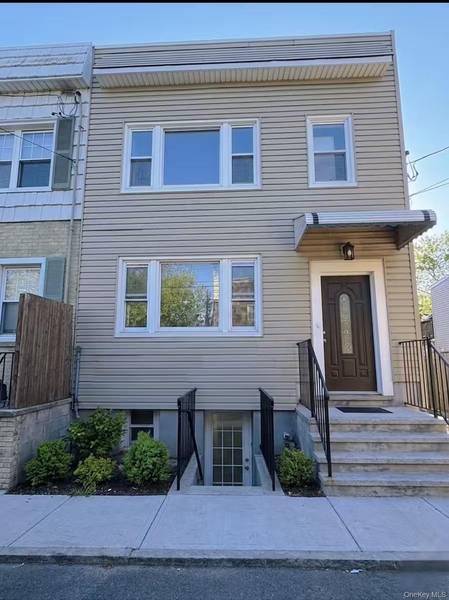 5752 75th ST, Middle Village, NY 11379