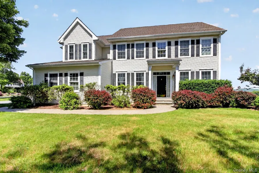 4 Augusta CT, Monroe, NY 10950