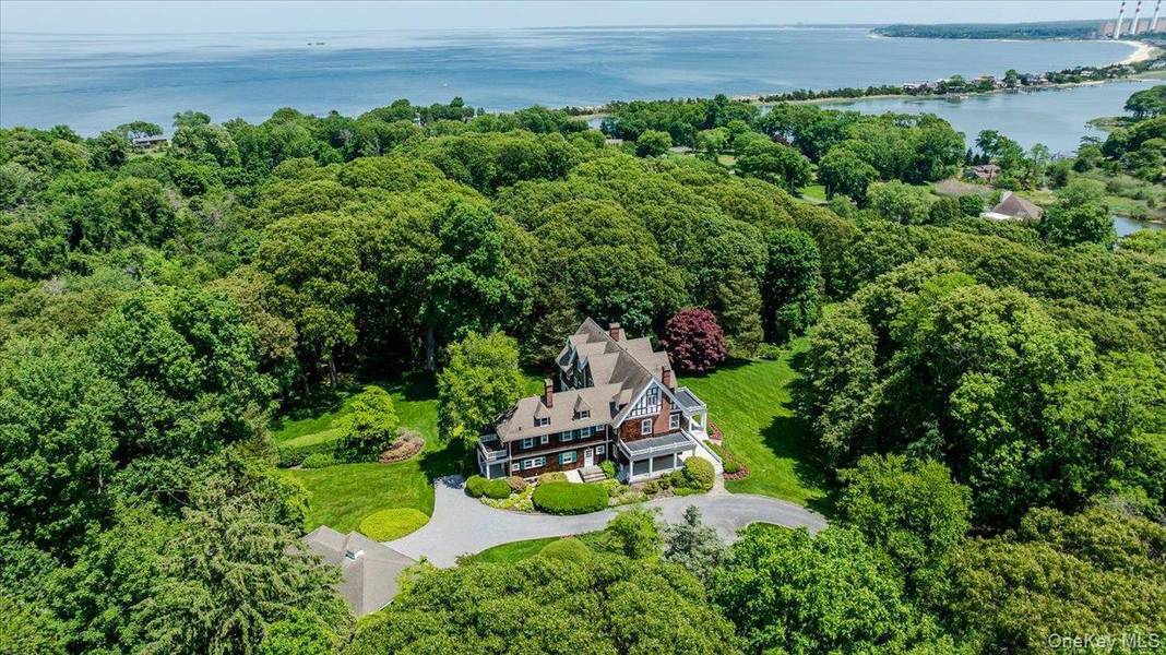 563 Asharoken AVE, Northport, NY 11768