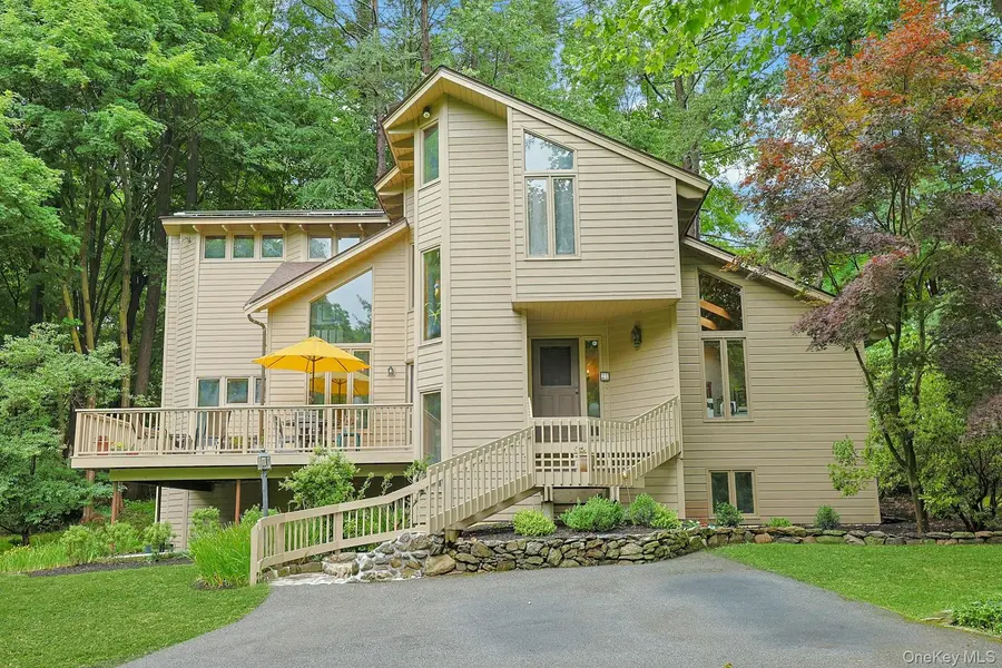 21 Hawkes AVE, Ossining, NY 10562