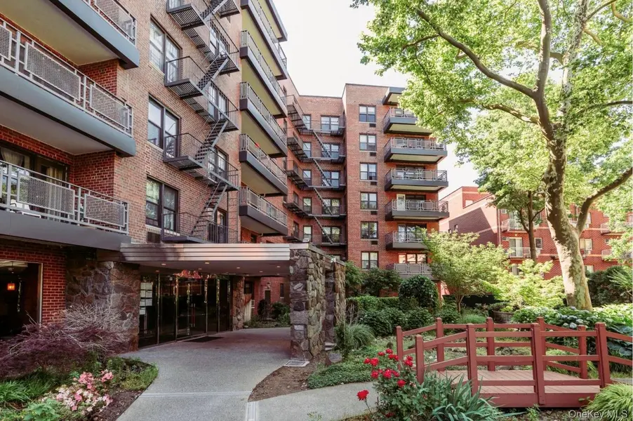 87-10 51st AVE #7A, Elmhurst, NY 11373