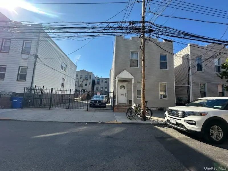 2544 22nd ST, Astoria, NY 11102