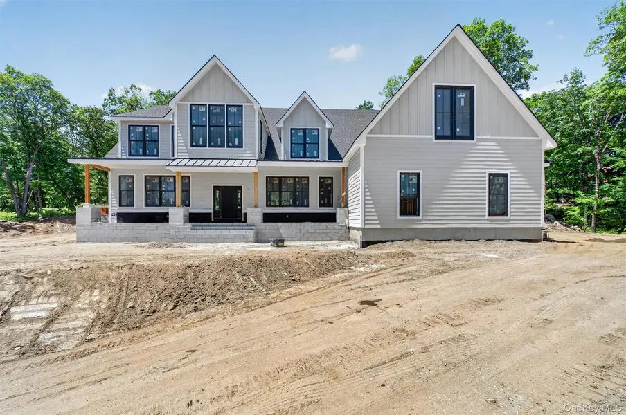 1349 Hanover ST, Yorktown Heights, NY 10598