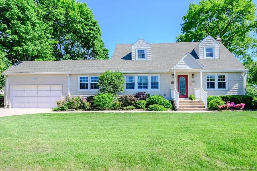1401 Herzel BLVD, West Babylon, NY 11704