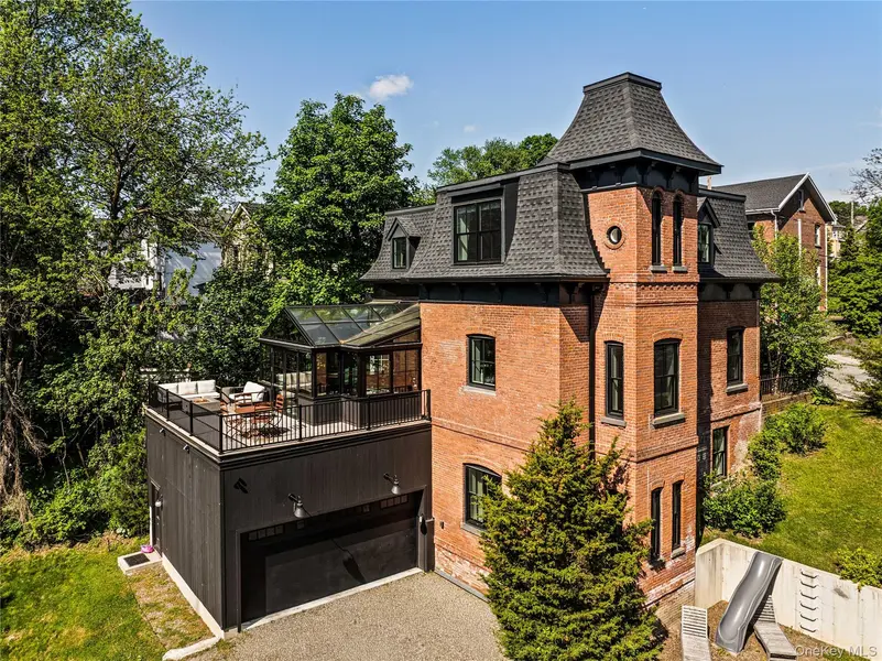 33 Davis ST, Beacon, NY 12508