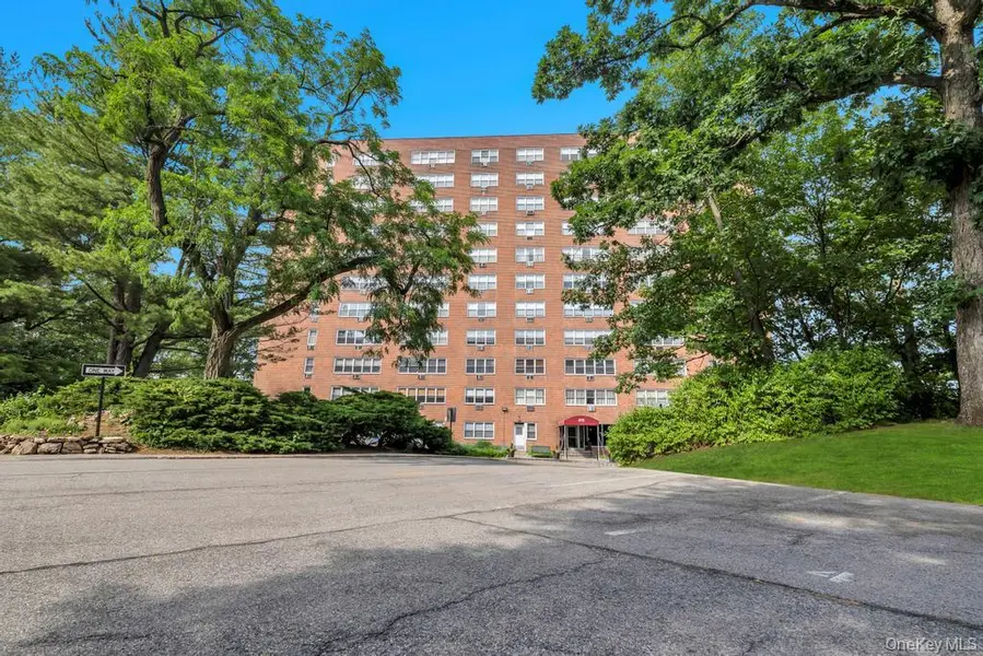 615 Palmer RD #101, Yonkers, NY 10701